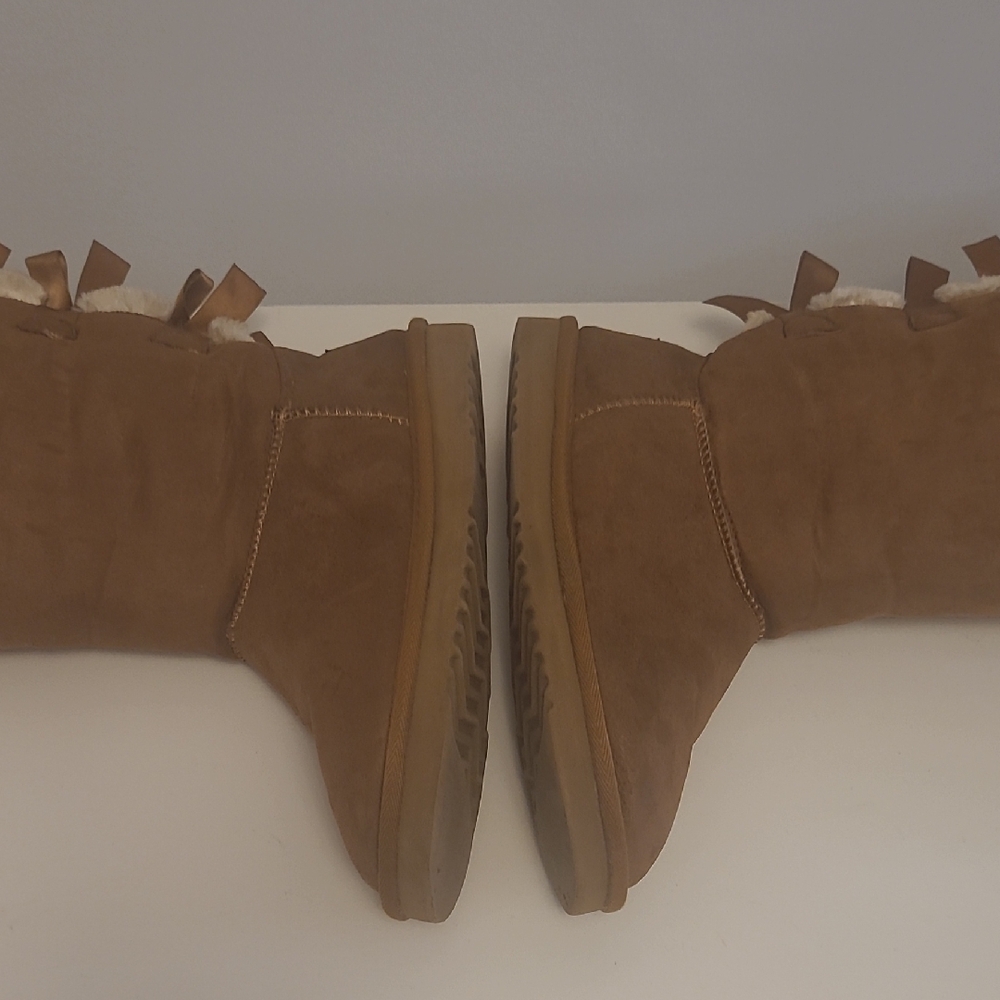 UGG Women's Tan Shearling Boots with Bows - Picture 15 of 16